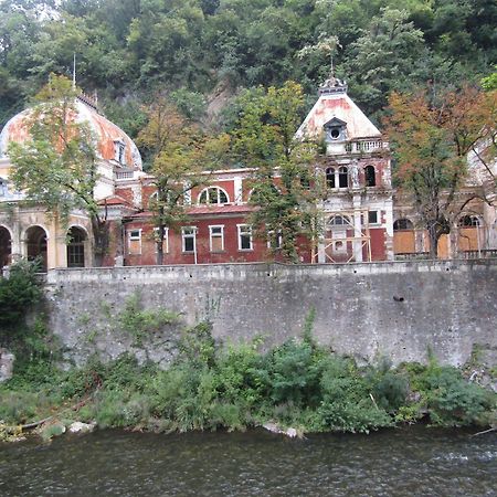 Casa Dina Hotel Baile Herculane Bagian luar foto