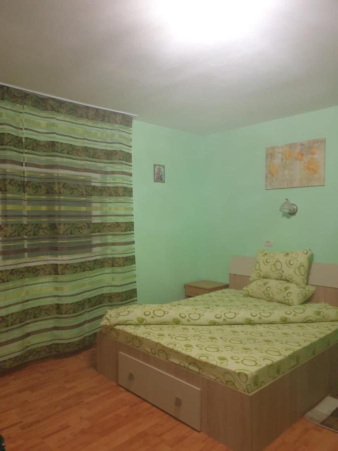Casa Dina Hotel Baile Herculane Bagian luar foto