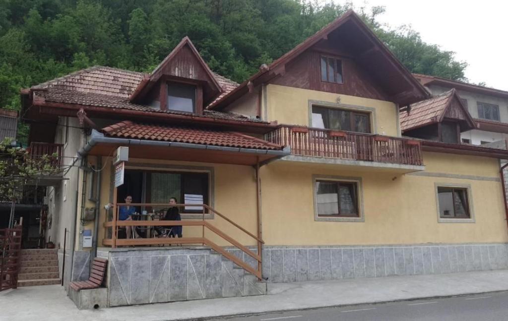 Casa Dina Hotel Baile Herculane Bagian luar foto
