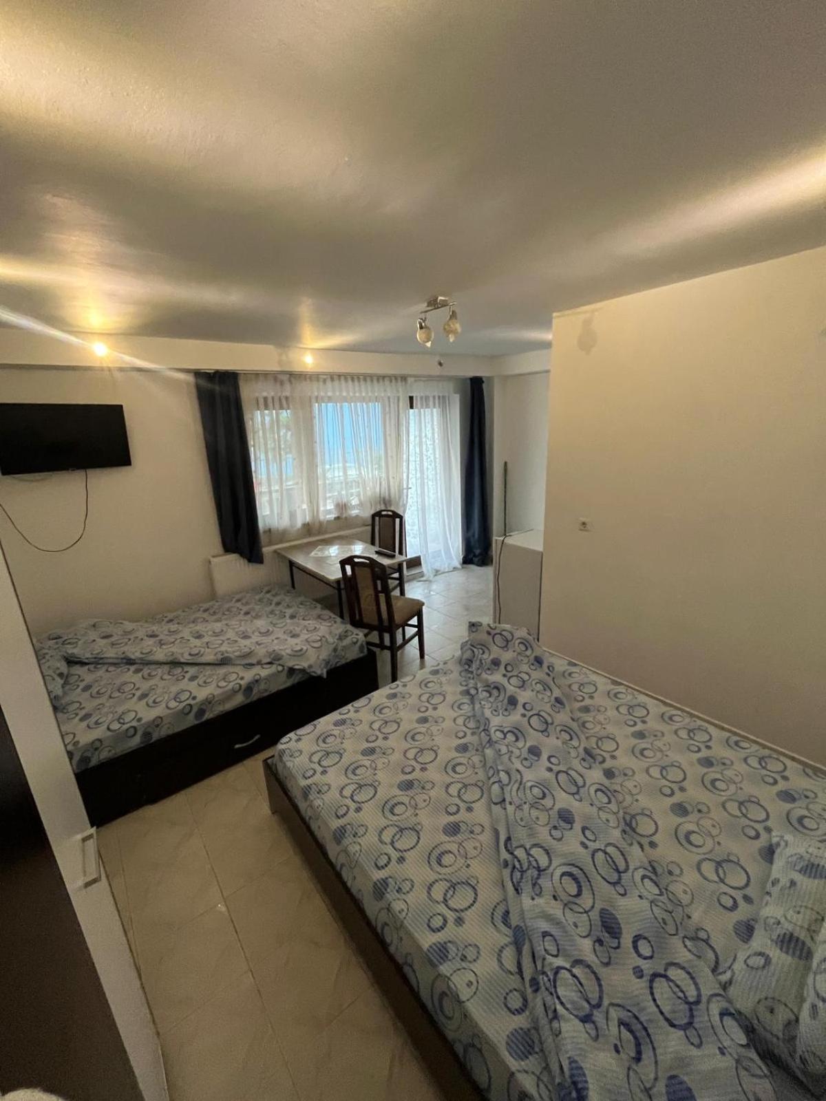 Casa Dina Hotel Baile Herculane Bagian luar foto